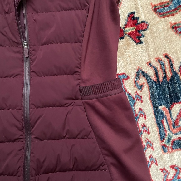 Lululemon Vest - Picture 5 of 6